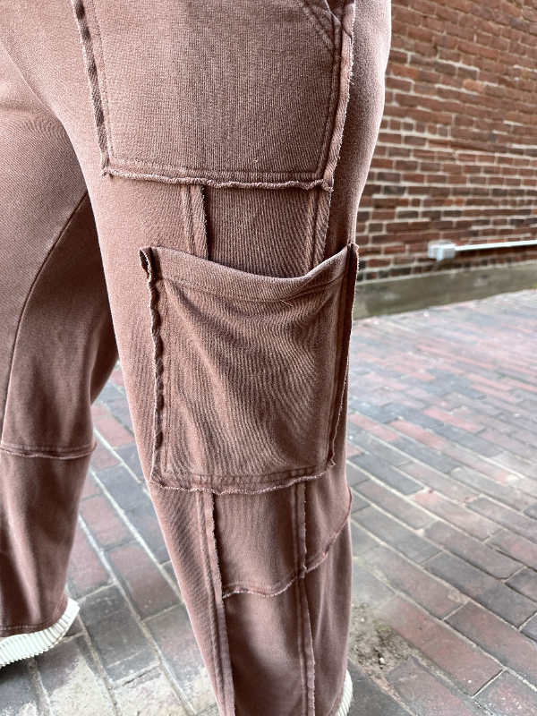 Carrie Chestnut Oversize Utility Sweatpants