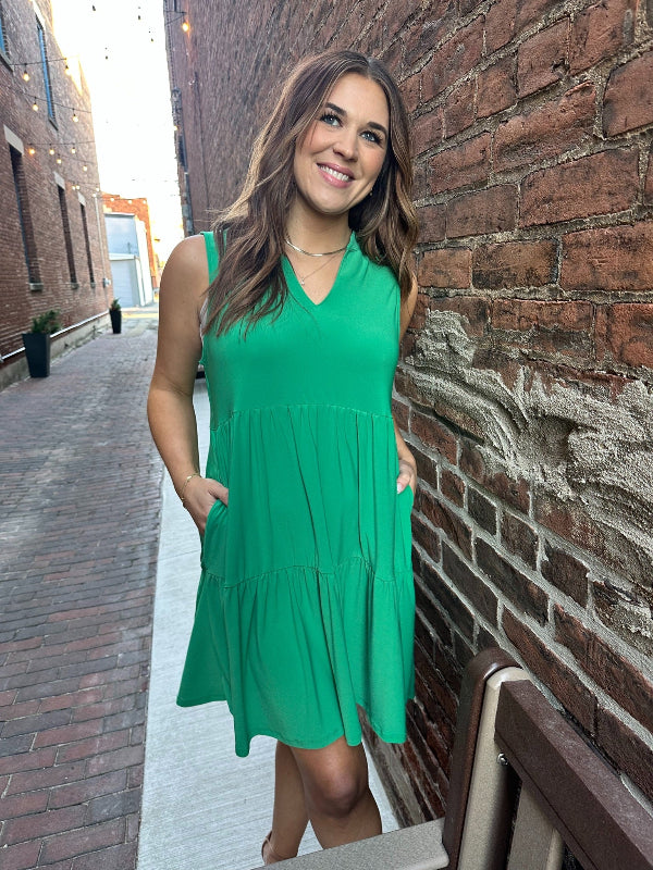 Liz Kelly Green Sleeveless 3 Tier Dress