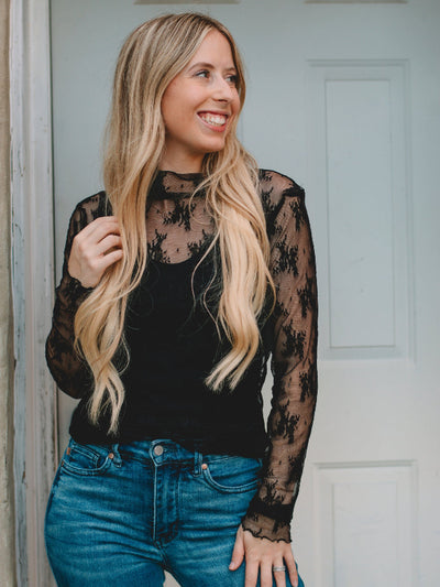 Lynn Lace Floral Top