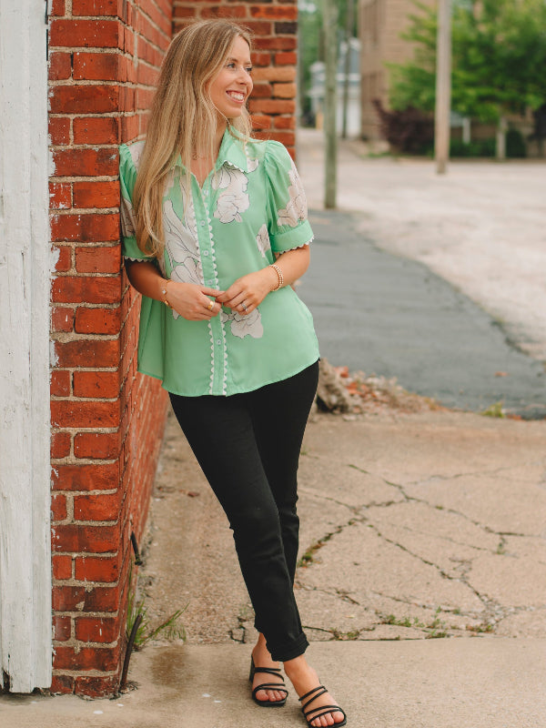 Lucy Lt Green Floral Short Sleeve Top