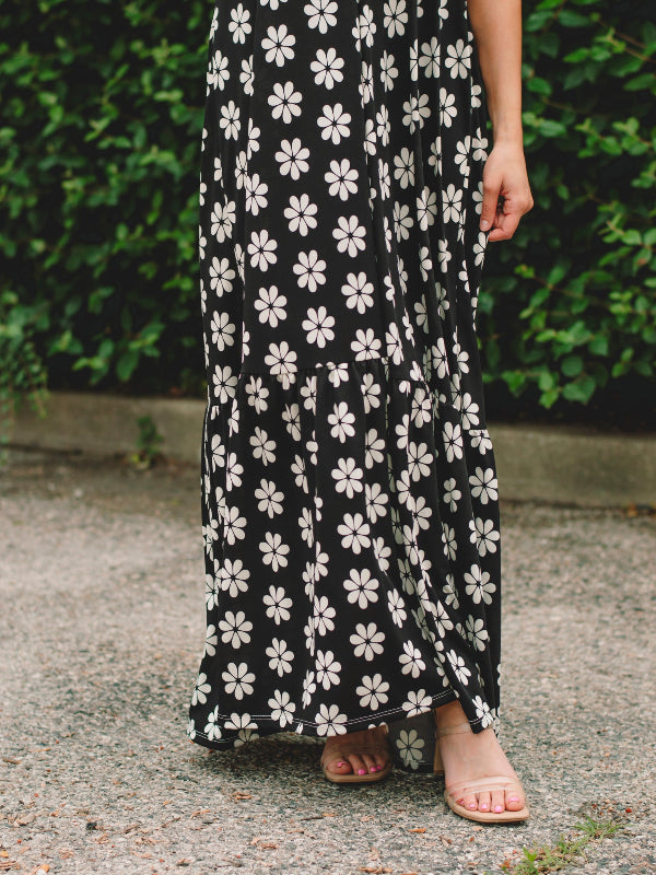 Nova Black Daisy Print Maxi Dress