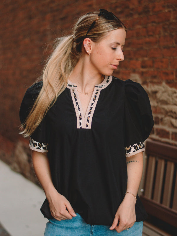 Laura Black Short Sleeve Top