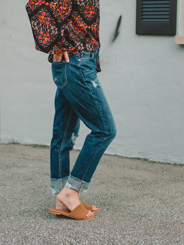 Kan Can High Rise Fray Cuffed Boyfriend Jean