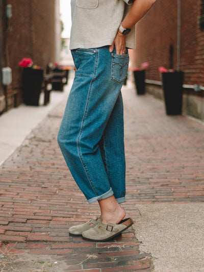 Judy Blue High Rise Barrel Jean